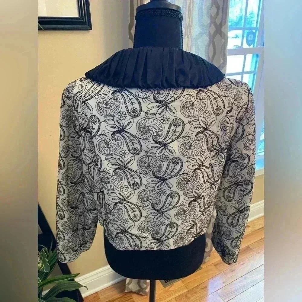 Nanette Lepore Black/Off White Paisley Embroidered Crop Jacket Women’s Size 12 - Picture 3 of 14